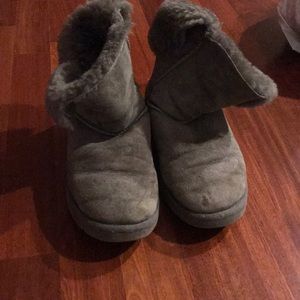 Bailey Button Uggs